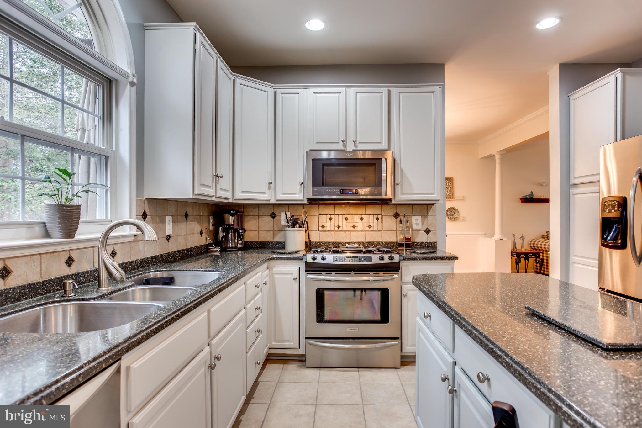 6680 Hunters Ridge Road Manassas, VA 20112 - Photo 7 of 30 Kitchen