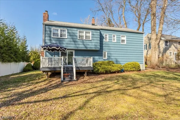 $899,000 | 11 Dorr Road, New Providence, NJ 07974