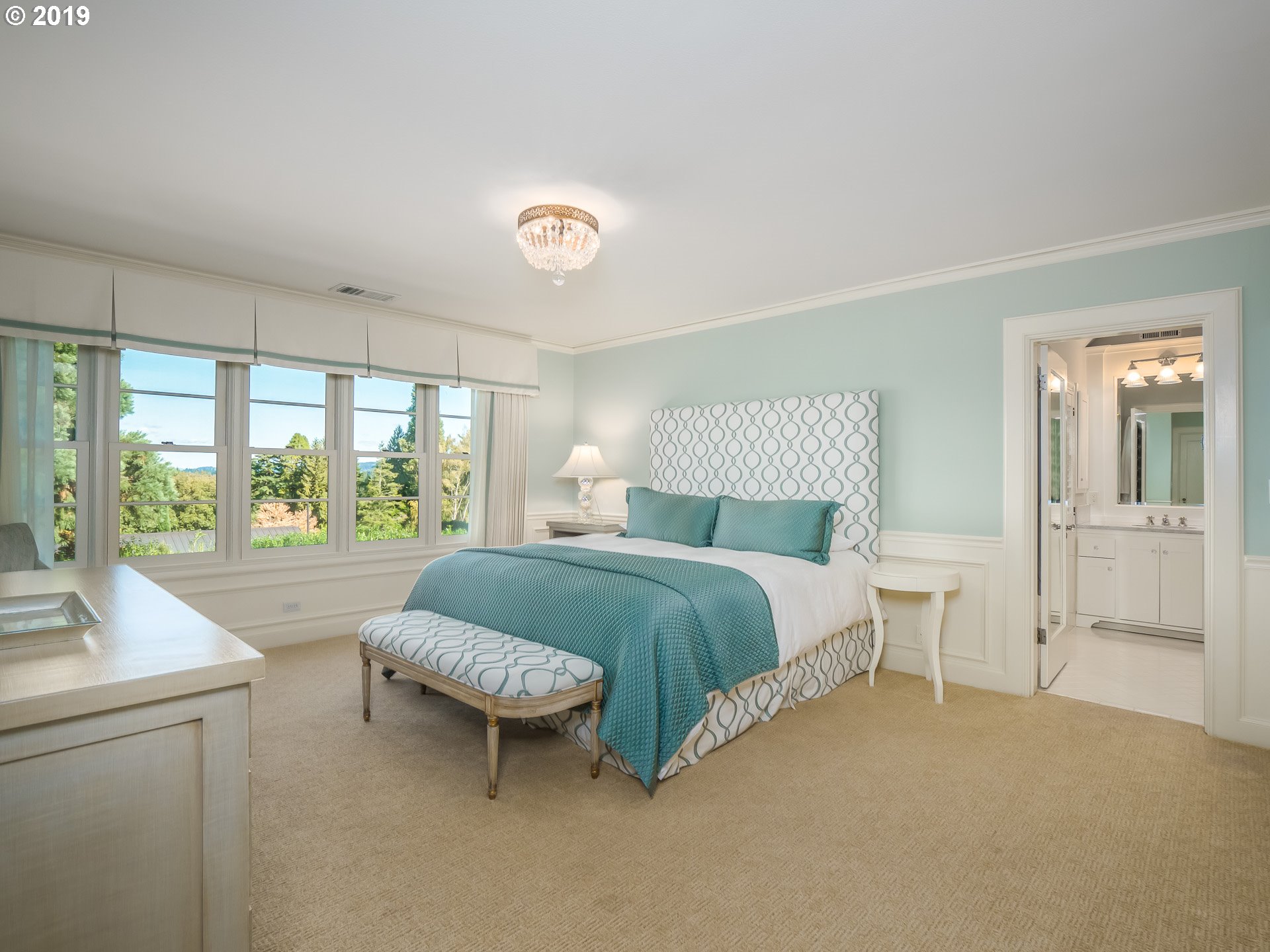 2425 South Military Road Portland, OR 97219 - Photo 17 of 32 Gallery Image 17