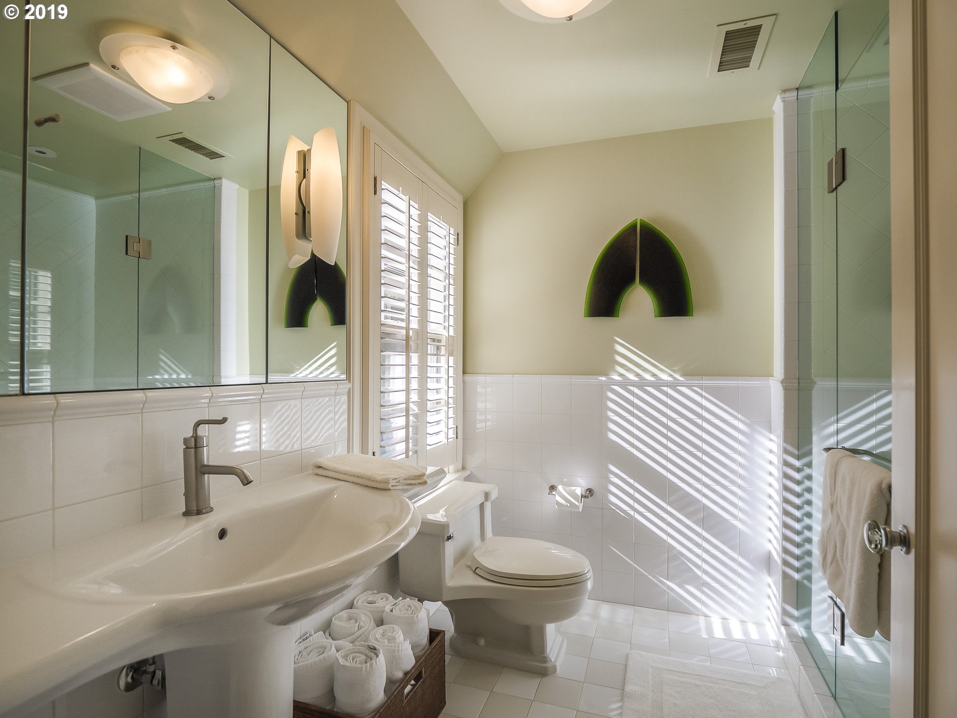 2425 South Military Road Portland, OR 97219 - Photo 18 of 32 Gallery Image 18