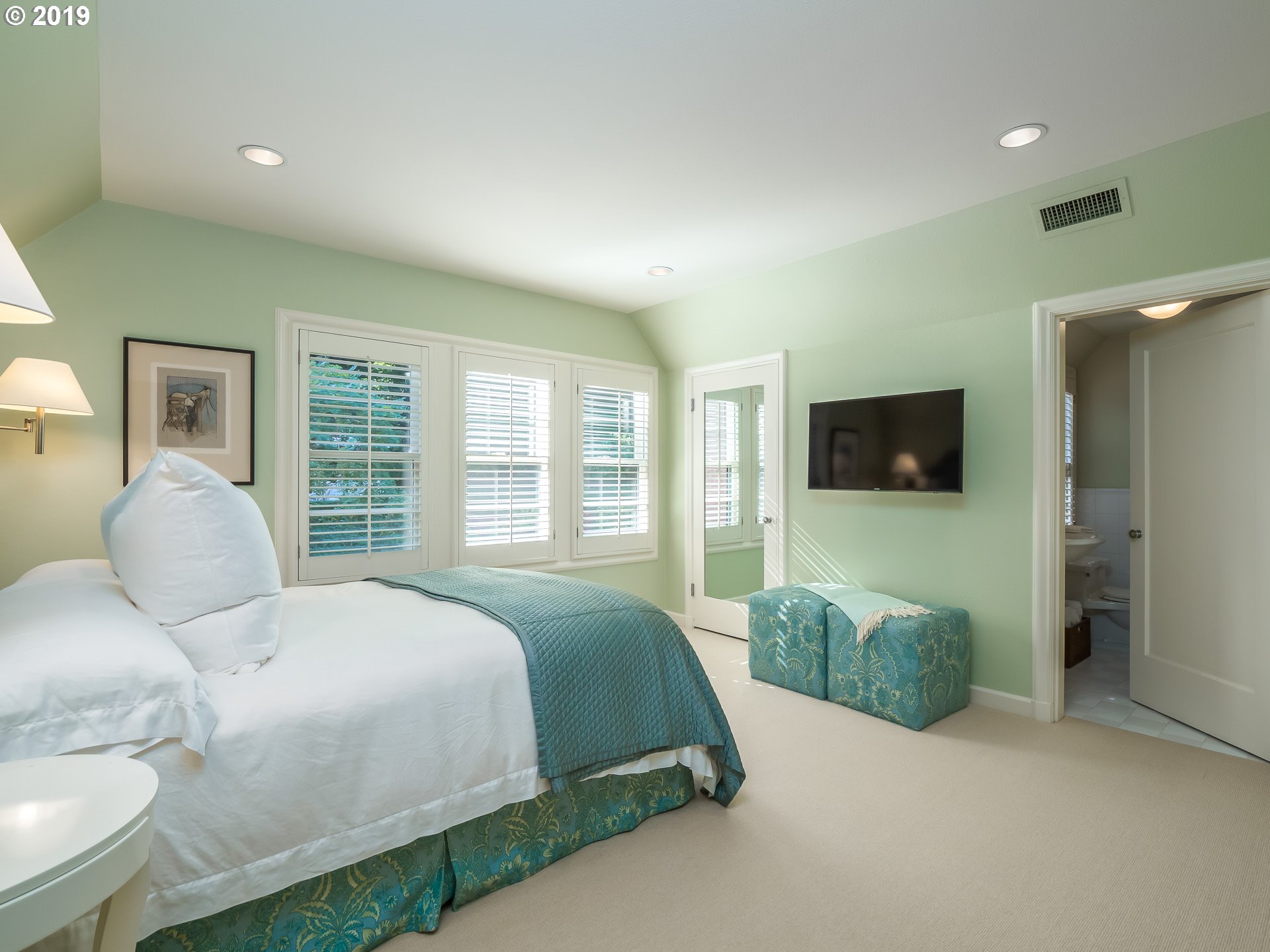 2425 South Military Road Portland, OR 97219 - Photo 19 of 32 Gallery Image 19