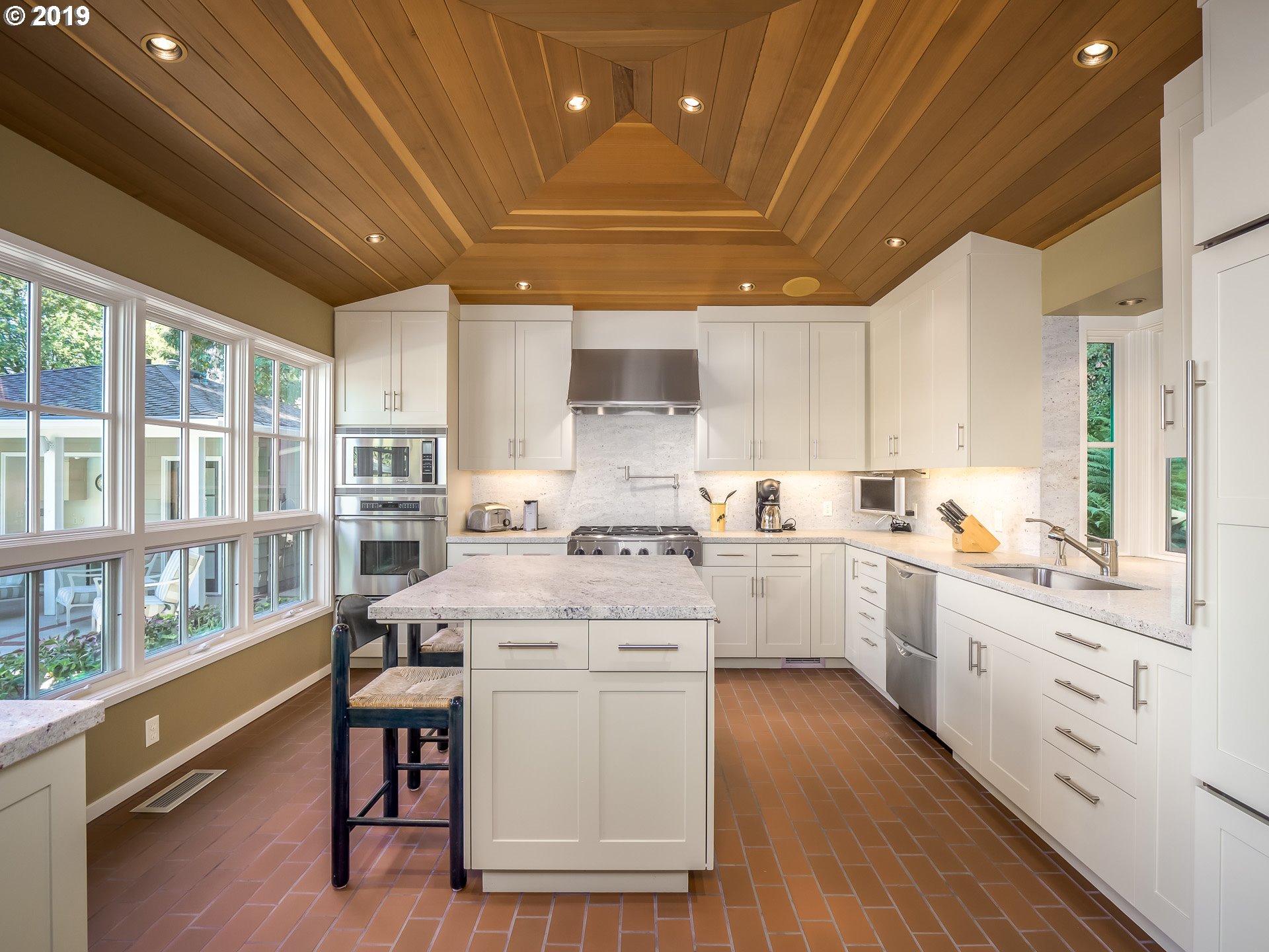 2425 South Military Road Portland, OR 97219 - Photo 27 of 32 Gallery Image 27