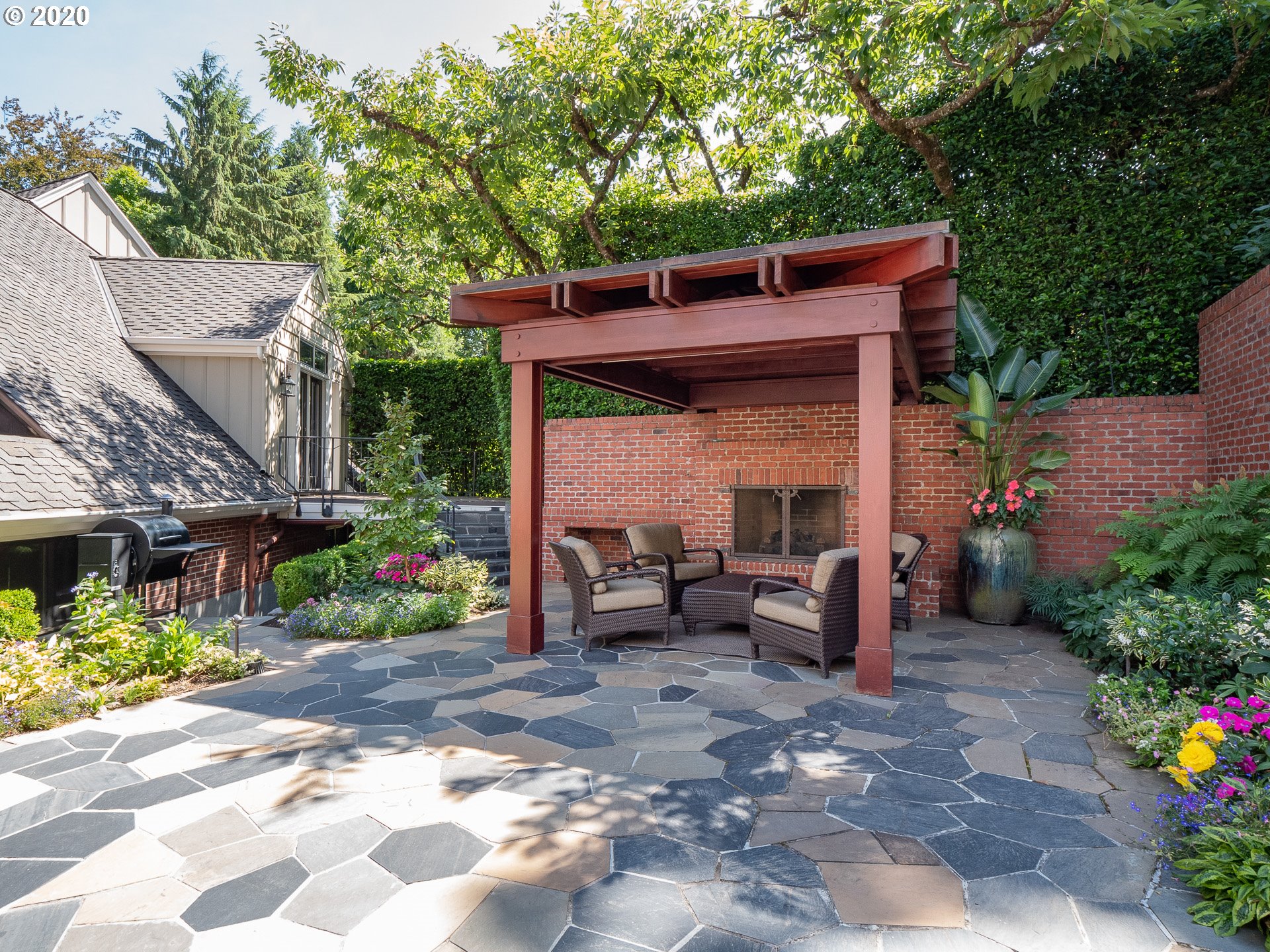 2425 South Military Road Portland, OR 97219 - Photo 31 of 32 Gallery Image 31