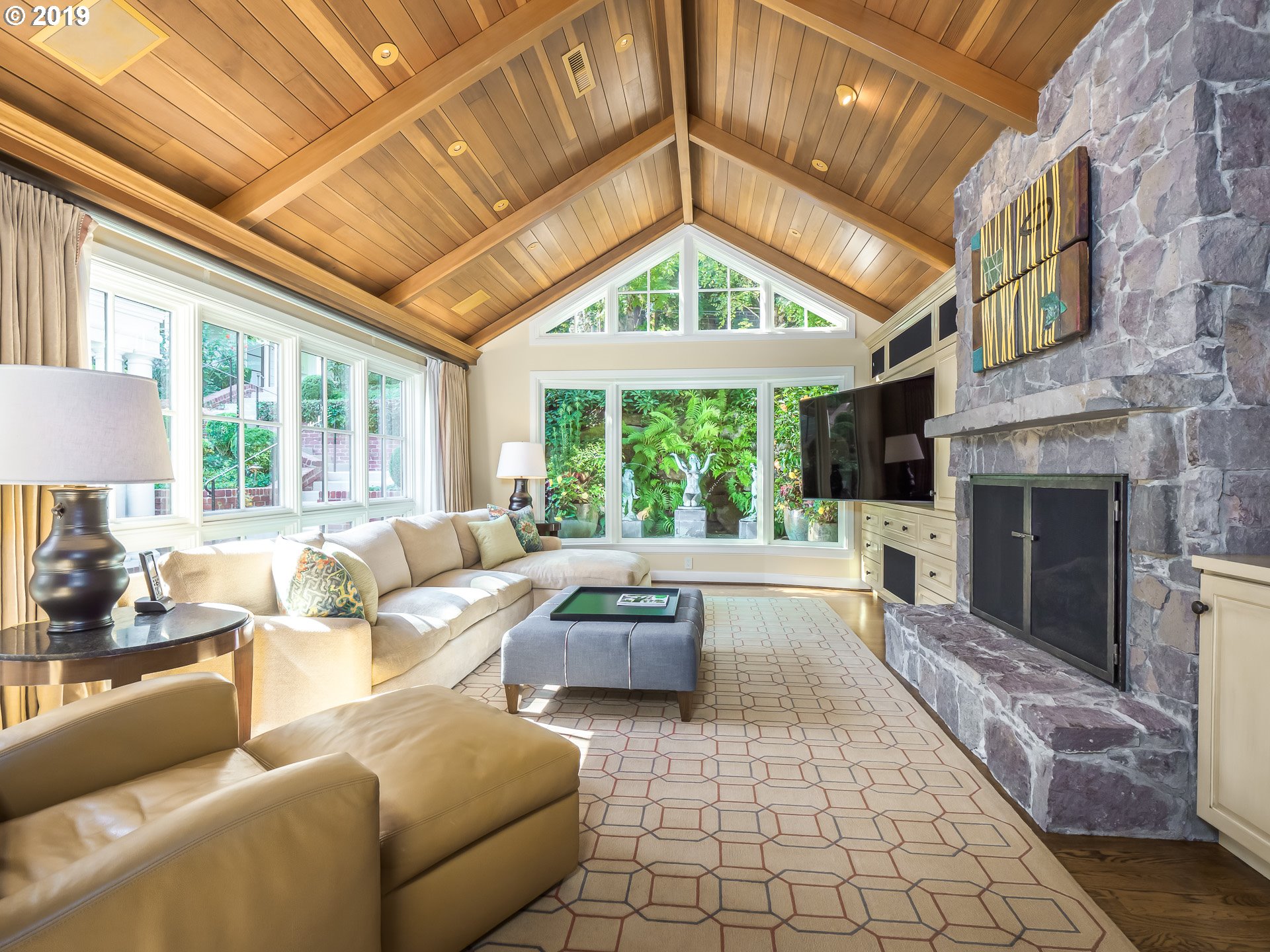 2425 South Military Road Portland, OR 97219 - Photo 10 of 32 Gallery Image 10
