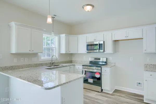 $327,500 | 711 Jasmine Lane, Jacksonville, NC 28546