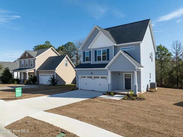 $327,500 | 711 Jasmine Lane, Jacksonville, NC 28546