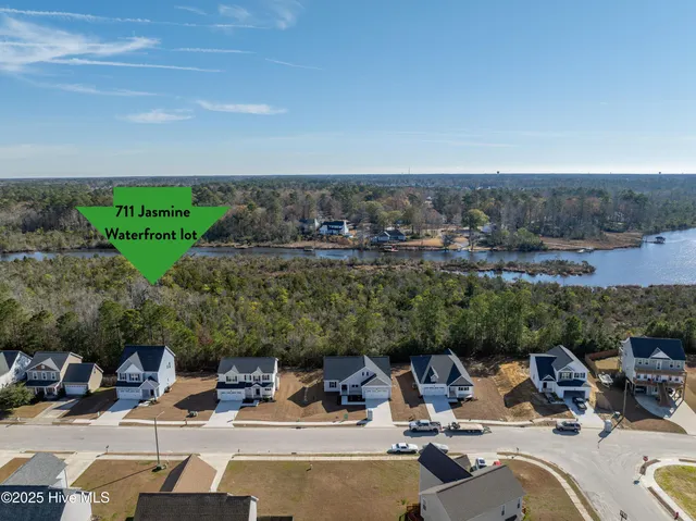 $327,500 | 711 Jasmine Lane, Jacksonville, NC 28546