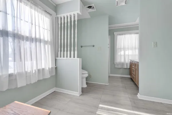 $335,000 | 527 North State Street, Kendallville, IN 46755