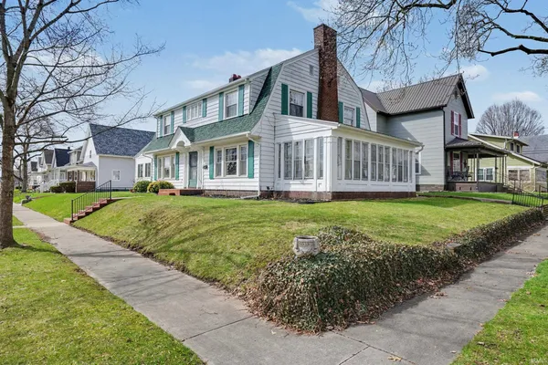 $335,000 | 527 North State Street, Kendallville, IN 46755