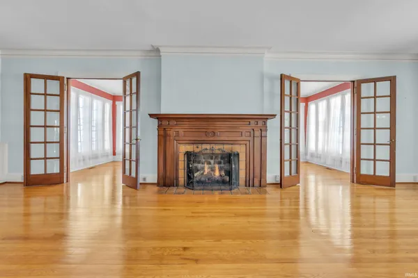 $335,000 | 527 North State Street, Kendallville, IN 46755