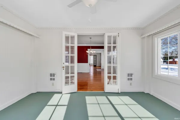 $335,000 | 527 North State Street, Kendallville, IN 46755