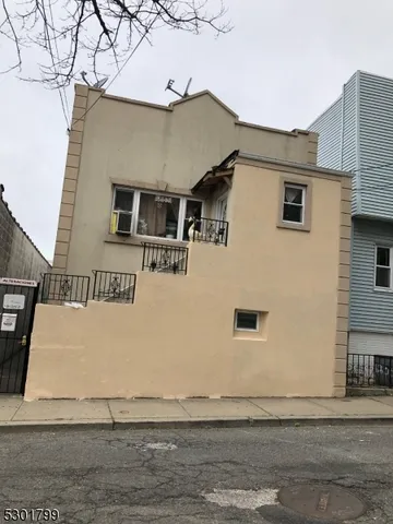 $450,000 | 6203 Adams Street, West New York, NJ 07093