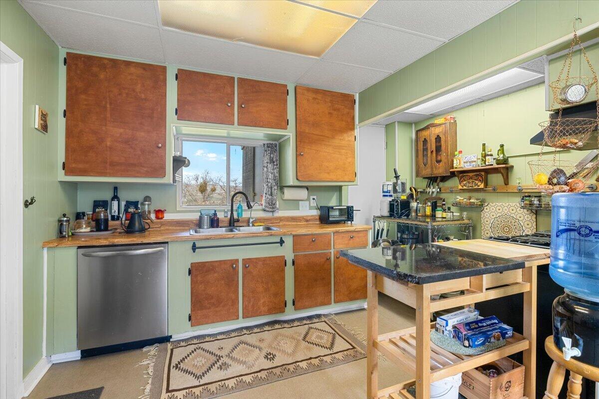 345 Carmen Road Talent, OR 97540 - Photo 17 of 26 29-CI_3055