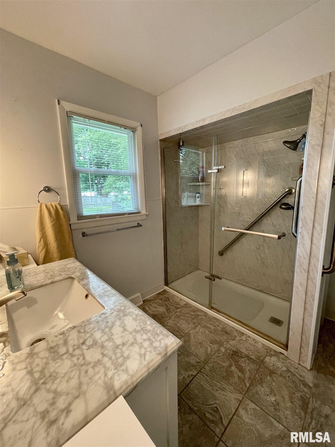 1015 Adams Road Eureka, IL 61530 - Photo 11 of 27 Gallery Image 11