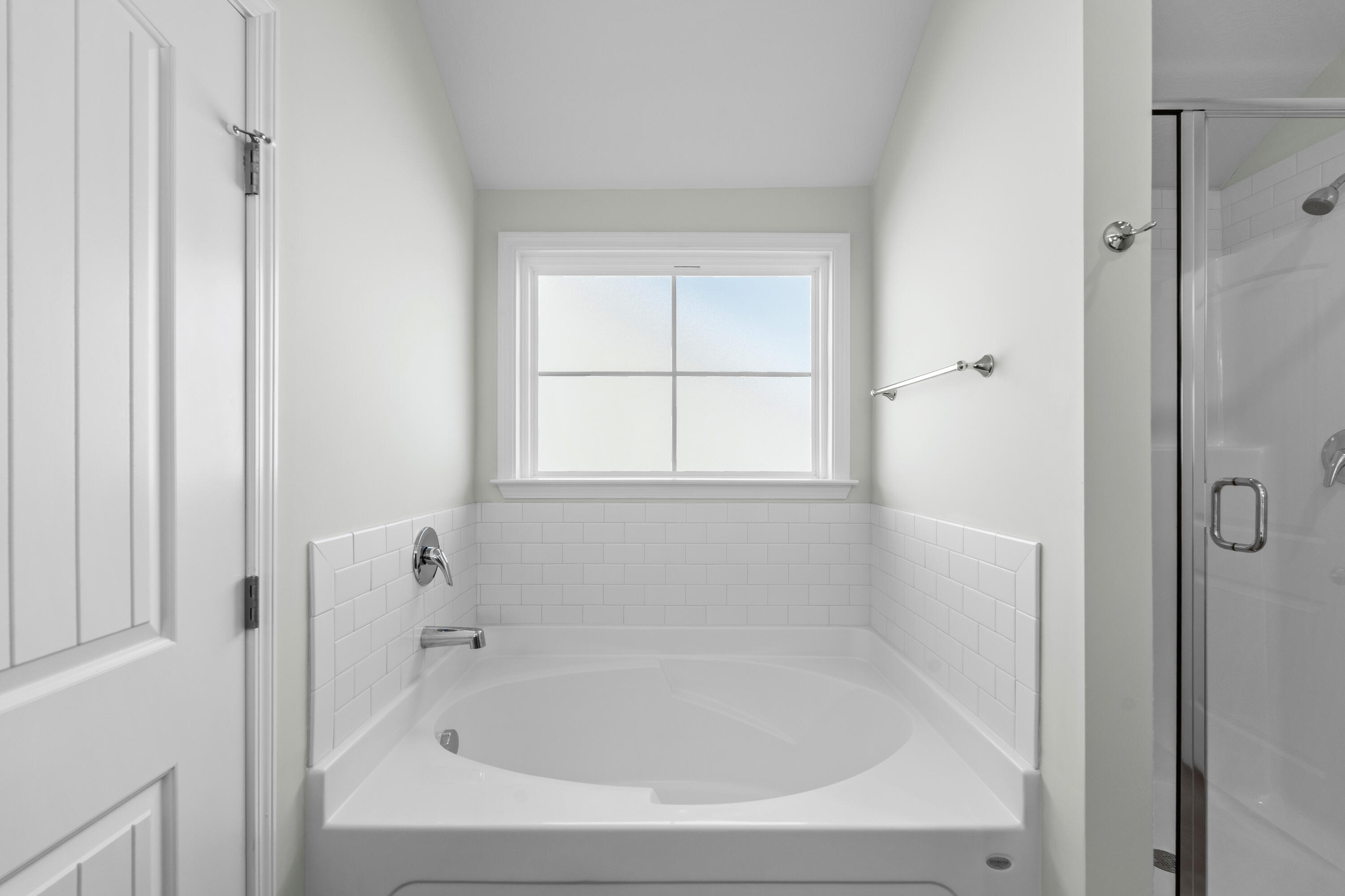 1332 Elbron Drive Augusta, GA 30909 - Photo 15 of 30 Soaking tub