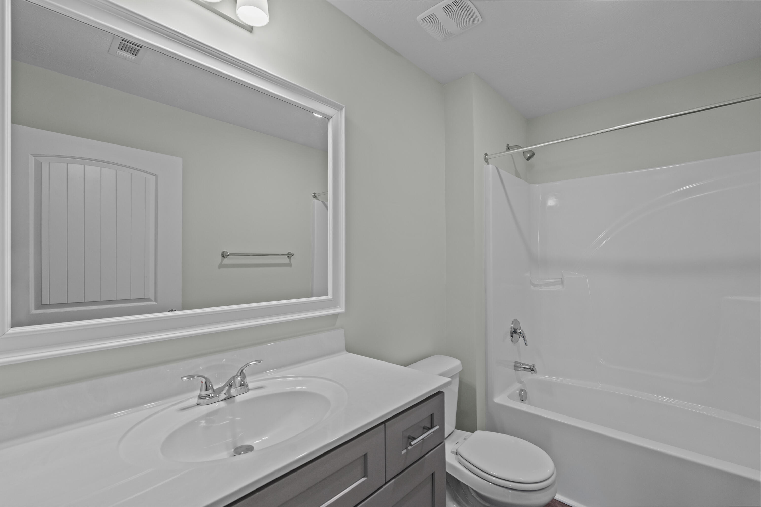 1332 Elbron Drive Augusta, GA 30909 - Photo 21 of 30 Guest bathroom