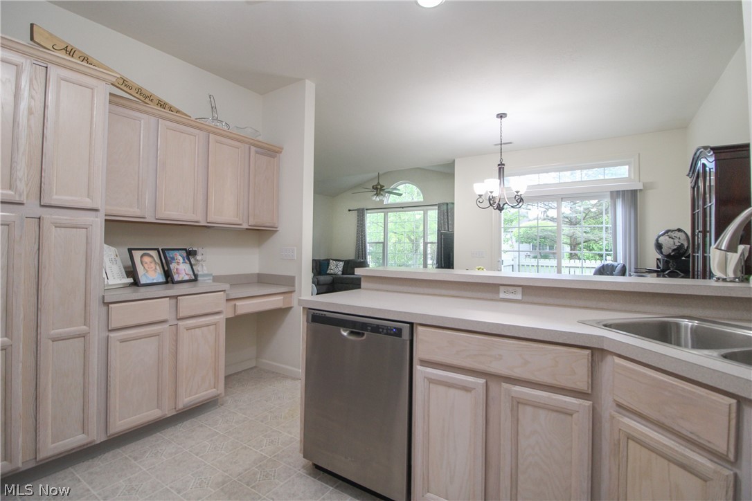 276 Wilcox Road Youngstown, OH 44515 - Photo 12 of 37 Gallery Image 12