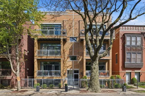 $629,000 | 1418 West Fillmore Street, Unit 3W, Chicago, IL 60607