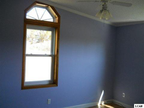 2568 East Valley Road Adrian, MI 49221 - Photo 9 of 9 20021237-8.JPG