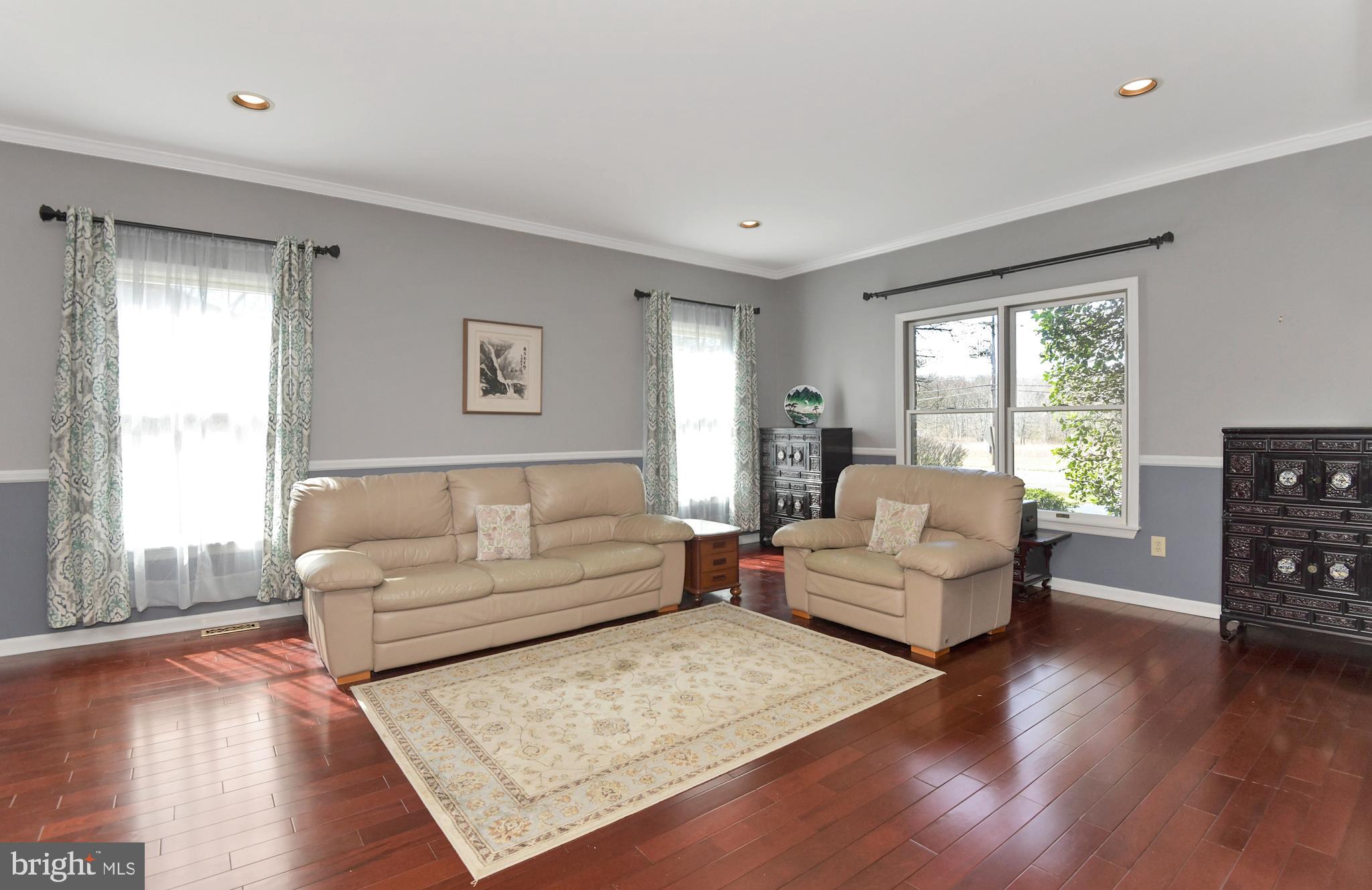 218 North Post Road Princeton Junction, NJ 08550 - Photo 5 of 32 Gallery Image 5