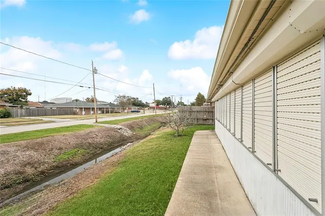 $235,000 | 2504 Gallo Drive, Chalmette, LA 70043