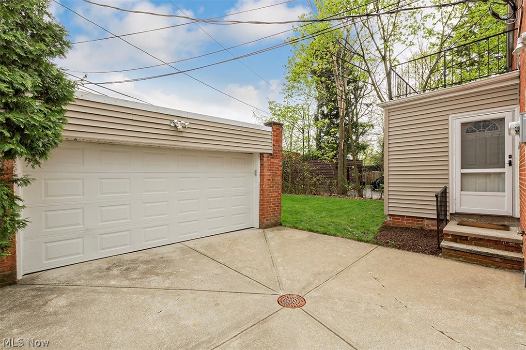 3685 Lytle Road Beachwood, OH 44122 - Photo 27 of 27 Detached Garage...Concrete Driveway
