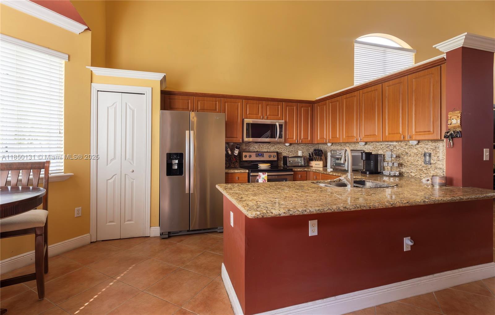 1830 Southeast 14th Circle Homestead, FL 33035 - Photo 10 of 34 Gallery Image 10