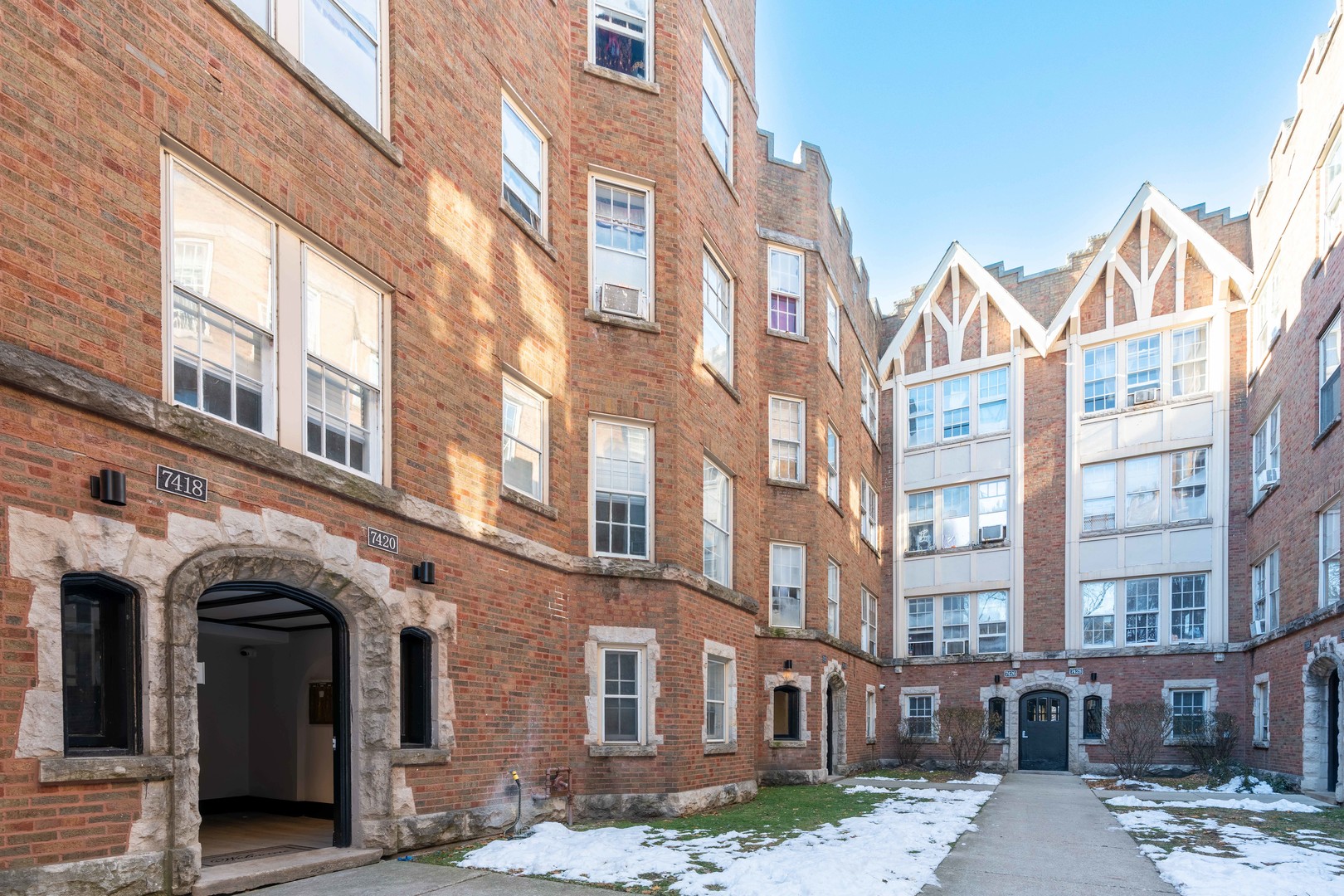 7418 North Damen Avenue, Unit 2 Chicago, IL 60645 - Photo 3 of 22