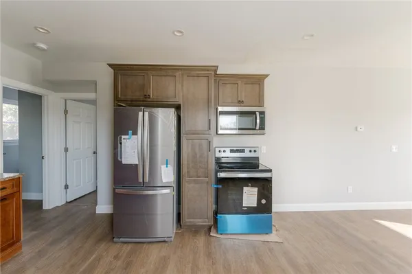 $1,750 | 59 Fairlawn Avenue, Unit 3, Woonsocket, RI 02895