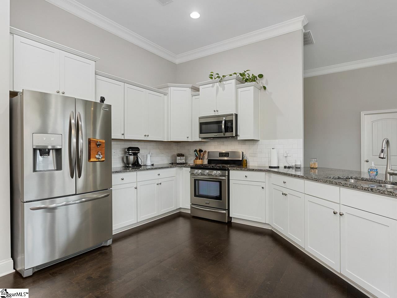 427 Bucklebury Road Greer, SC 29651 - Photo 12 of 36 Gallery Image 12