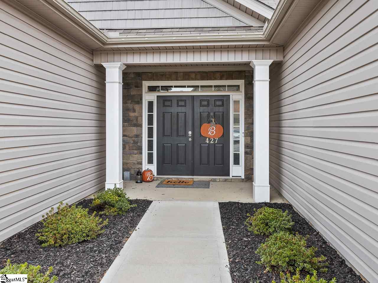 427 Bucklebury Road Greer, SC 29651 - Photo 4 of 36 Gallery Image 4