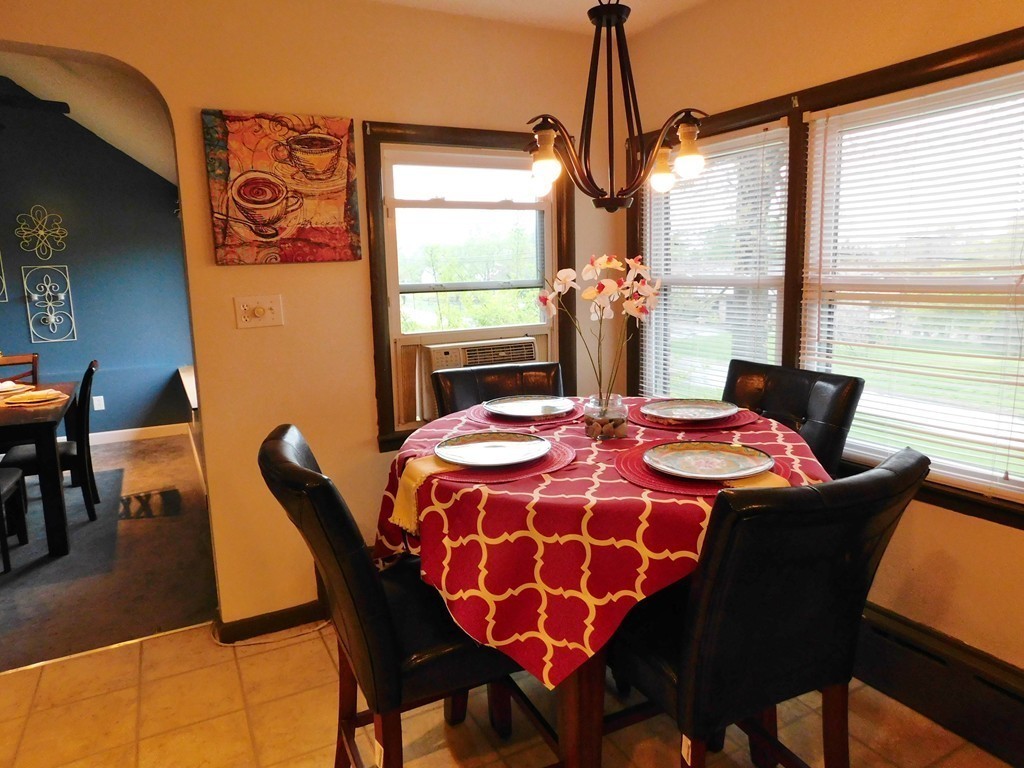 1124 Amostown Road West Springfield, MA 01089 - Photo 7 of 30