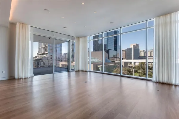 $28,000 | 1747 Leonard Street, Unit 403, Dallas, TX 75201