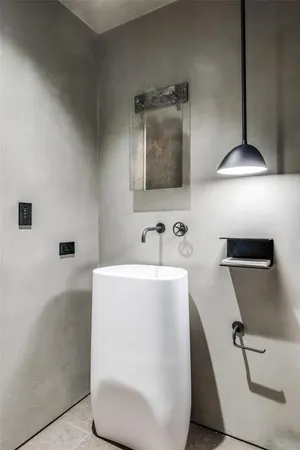 $28,000 | 1747 Leonard Street, Unit 403, Dallas, TX 75201