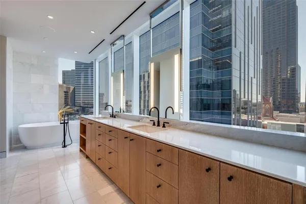 $28,000 | 1747 Leonard Street, Unit 403, Dallas, TX 75201