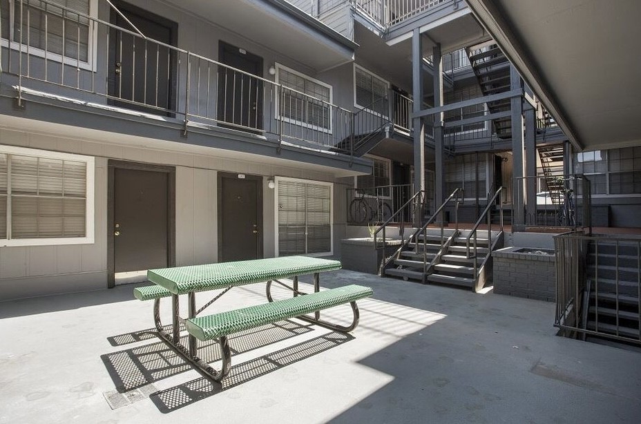 2704 Salado Street, Unit 307 Austin, TX 78705 - Photo 2 of 12