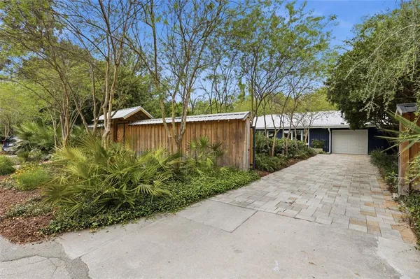 $959,000 | 1716 Northwest 12th Road, Gainesville, FL 32605