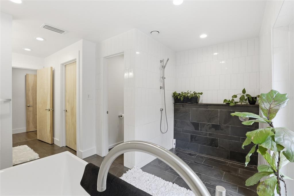 1716 Northwest 12th Road Gainesville, FL 32605 - Photo 34 of 63