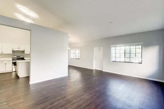 $2,575 | 4685 Haverhill Road, Unit F4, West Palm Beach, FL 33417