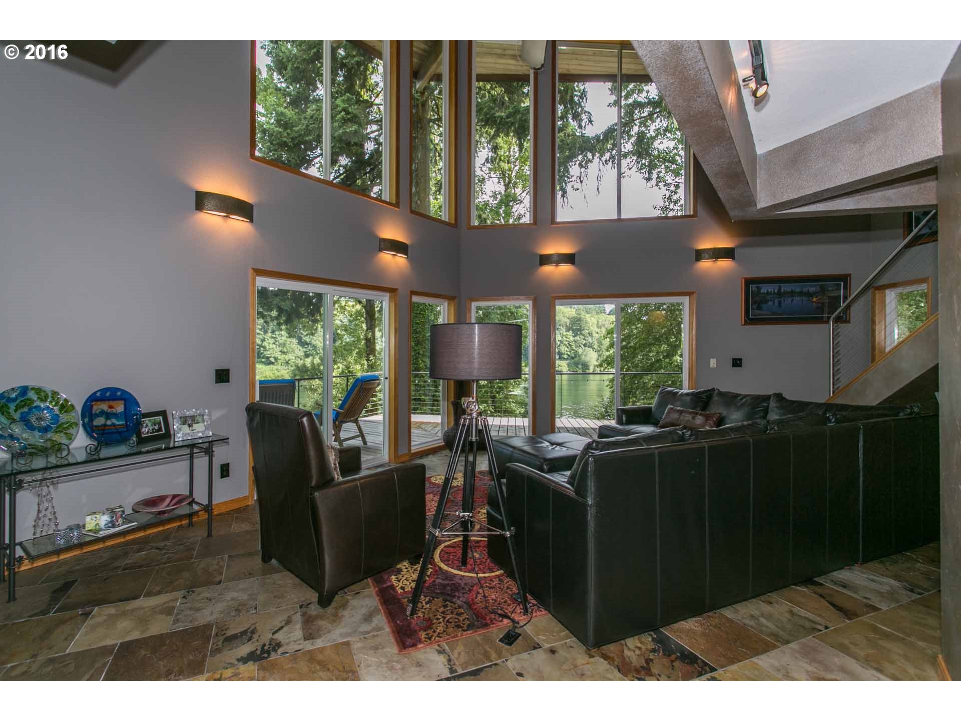 24583 Northeast Butteville Road Aurora, OR 97002 - Photo 8 of 32 Gallery Image 8