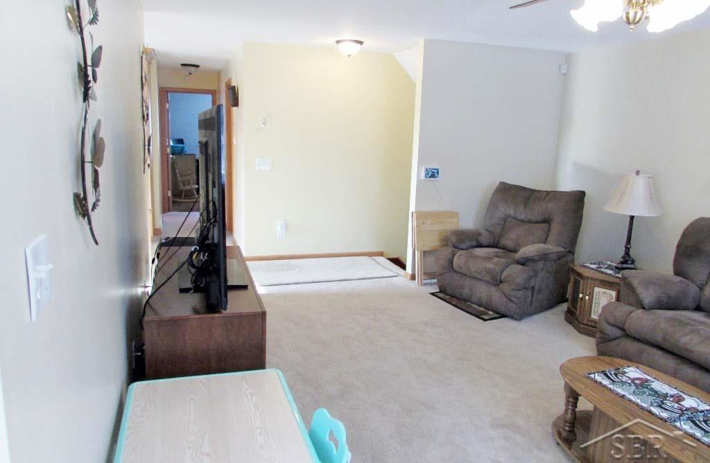 2743 North Stark Road Midland, MI 48642 - Photo 25 of 46 50062567-24.JPG