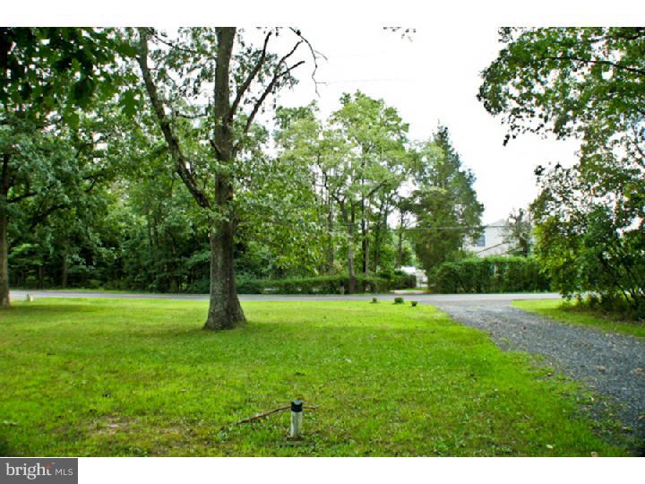 2485 Winslow Road Williamstown, NJ 08094 - Photo 13 of 15 Driveway