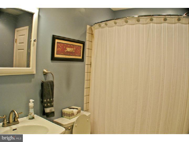2485 Winslow Road Williamstown, NJ 08094 - Photo 8 of 15 Bathroom