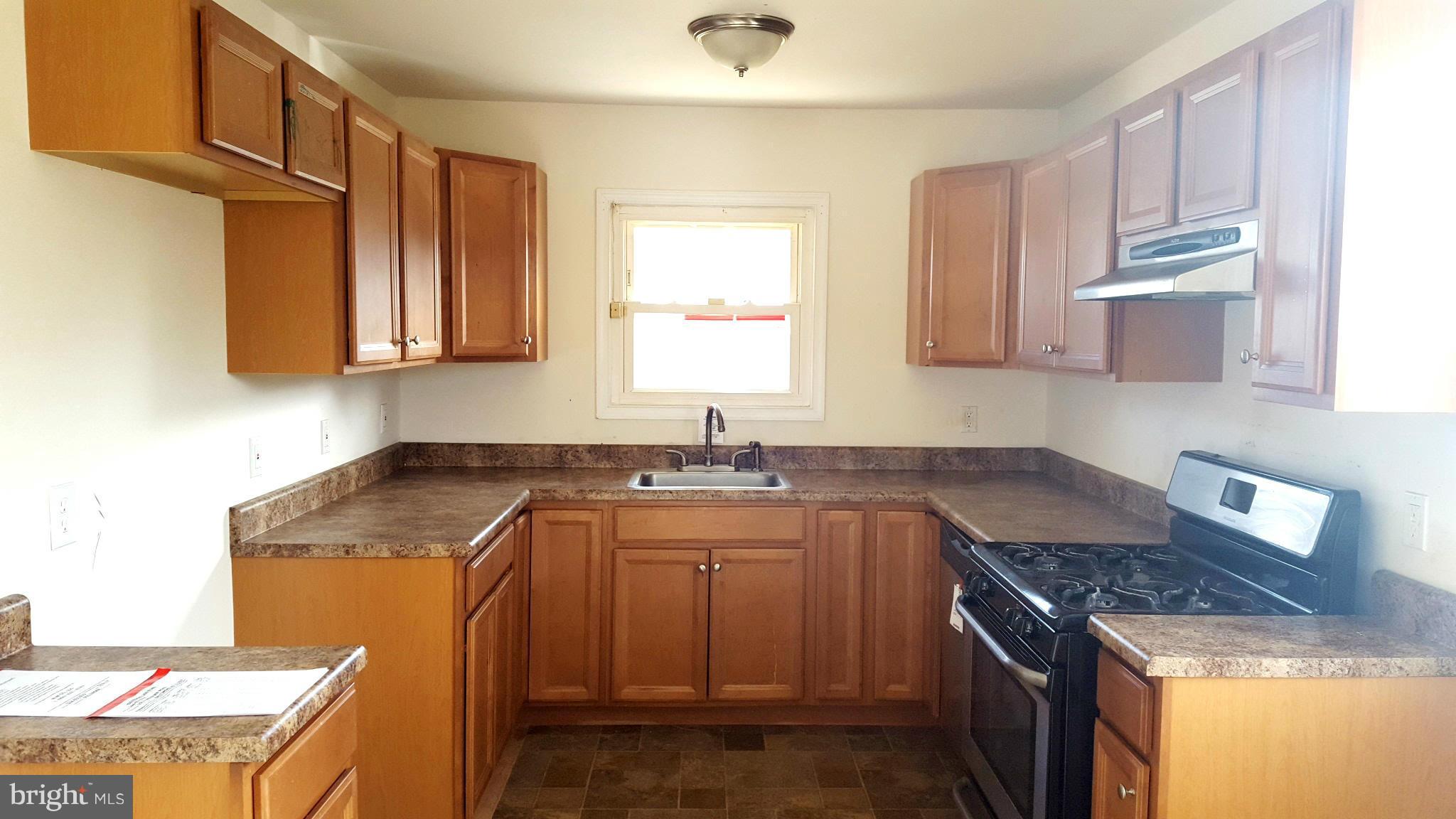 1512 Weyburn Road Baltimore, MD 21237 - Photo 11 of 27 Kitchen