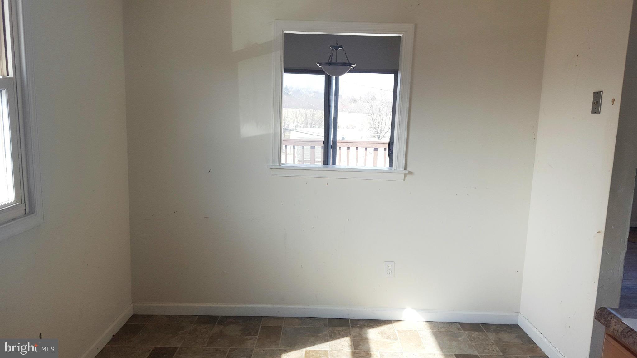 1512 Weyburn Road Baltimore, MD 21237 - Photo 13 of 27 Kitchen Table Space