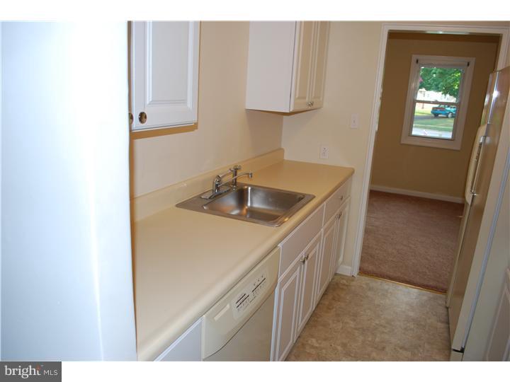 604 Garnet Road Wilmington, DE 19804 - Photo 8 of 20 Kitchen