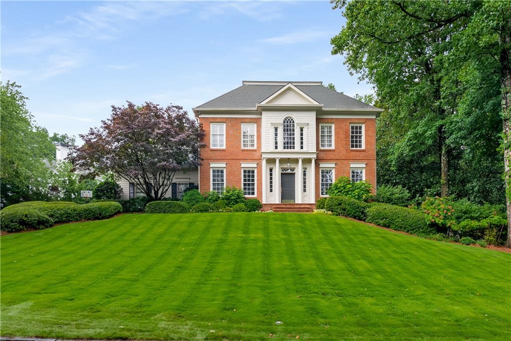 2878 Wesley Heath Atlanta, GA 30327 - Photo 2 of 28