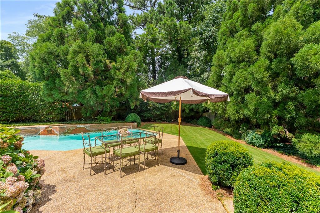 2878 Wesley Heath Atlanta, GA 30327 - Photo 24 of 28