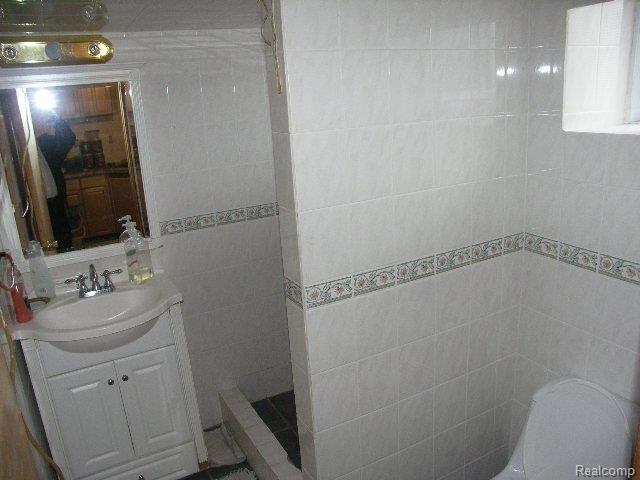 6436 Schaefer Road Dearborn, MI 48126 - Photo 10 of 12 Basement_bath.JPG