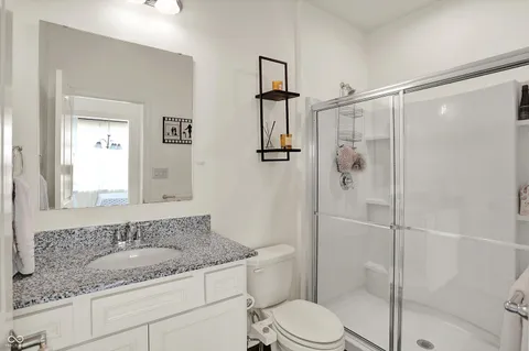 $849,999 | 5175 Peachtree Road, Zionsville, IN 46077